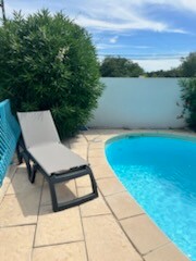 VILLA PISCINE AVEC BAIN DE SOLEIL